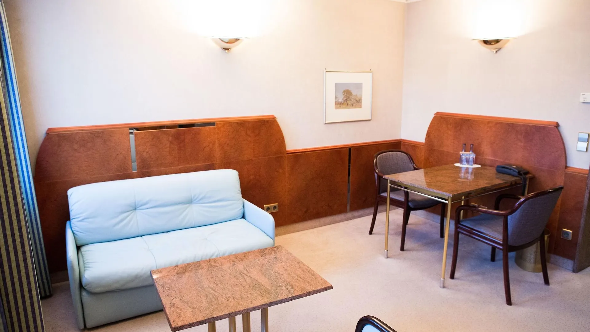 Hotel Royal Stuttgart 4*,